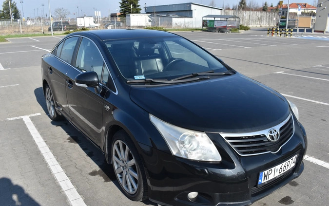 Toyota Avensis cena 26445 przebieg: 221161, rok produkcji 2009 z Bielawa małe 301